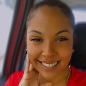 Meet your Posher, Karissa